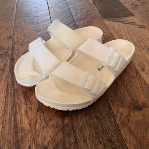 Birkenstock Arizona Essentials Slide Sandal - Women's size 9
